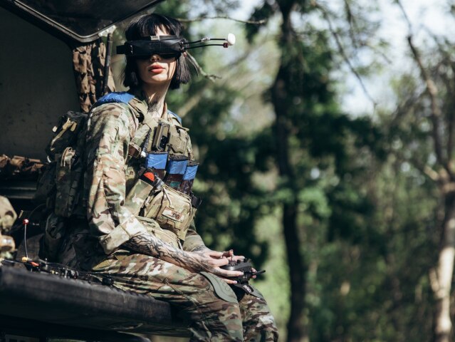 Ukrajinka, Ukrajina, vojna, operátor dronov, dron