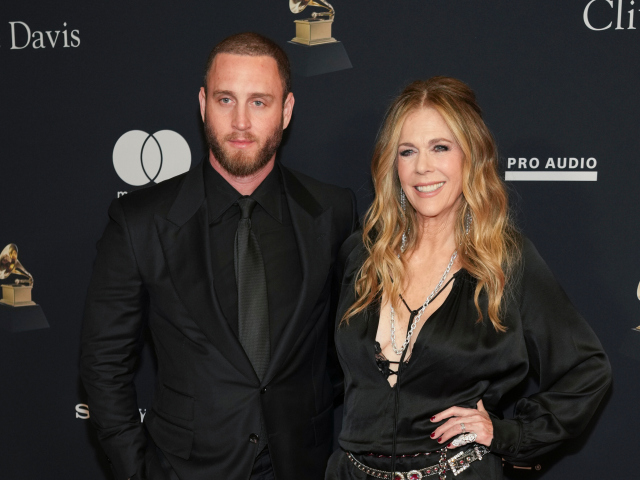 Raper a spevák Chet Hanks a jeho mama Rita Wilson.