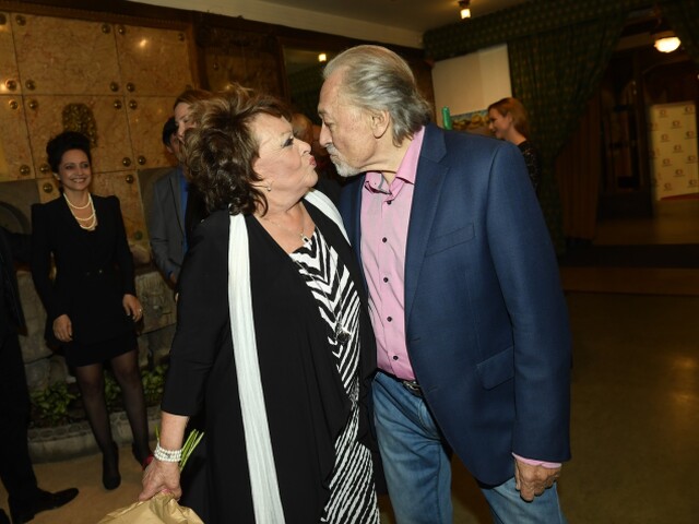 Herečka Jiřina Bohdalová a spevák Karel Gott v roku 2019.