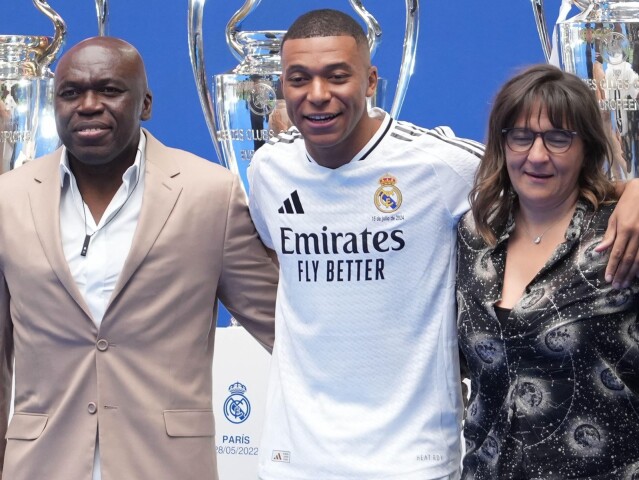 Kylian Mbappé, Fayza Lamariová, Wilfried Mbappé