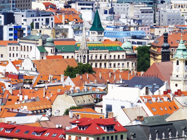 Bratislava, Slovensko, strechy, bývanie, cestovanie