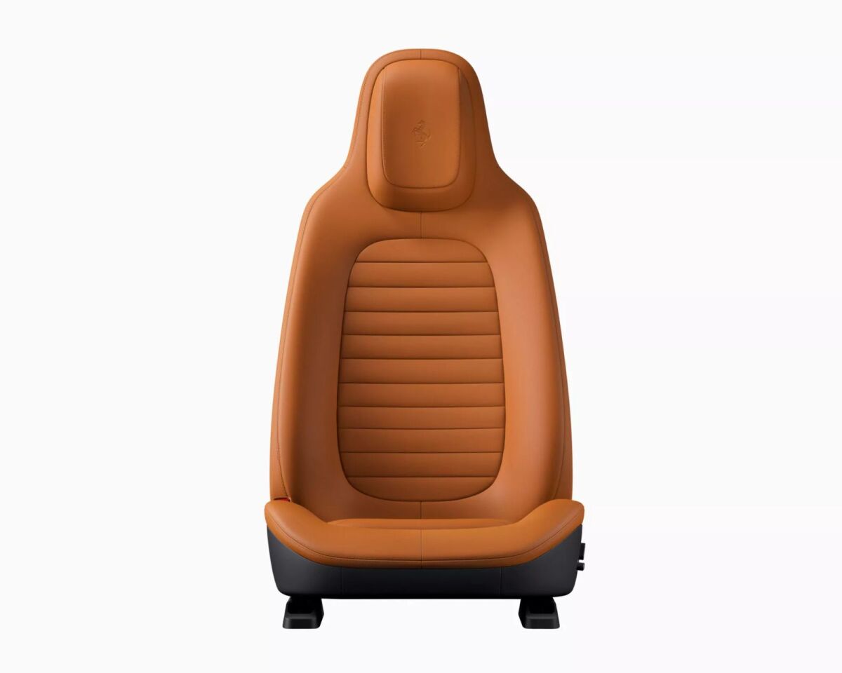 Ferrari Luce - interiér 2026