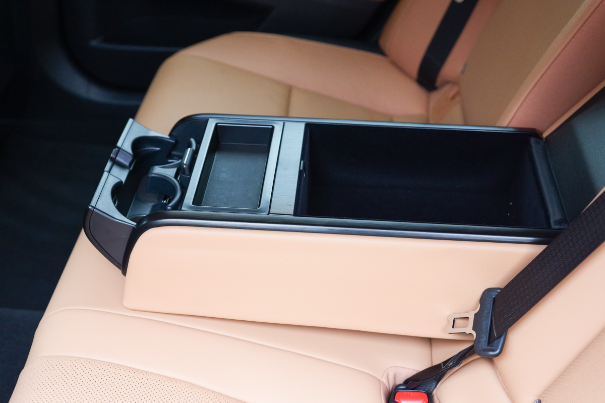 Lexus ES Legacy Edition - test 2025