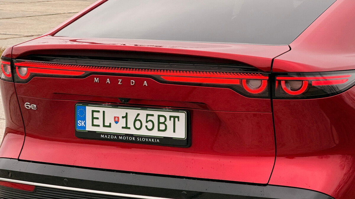 Mazda 6e (2026)