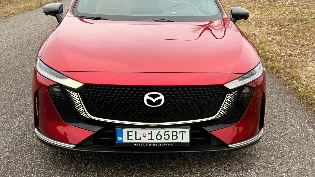 Mazda 6e (2026)
