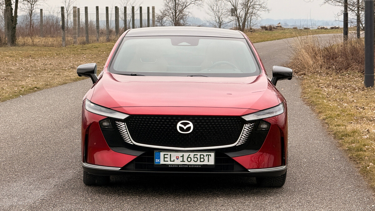 Mazda 6e (2026)