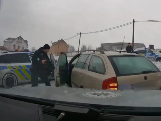 únik pred políciou, Česko