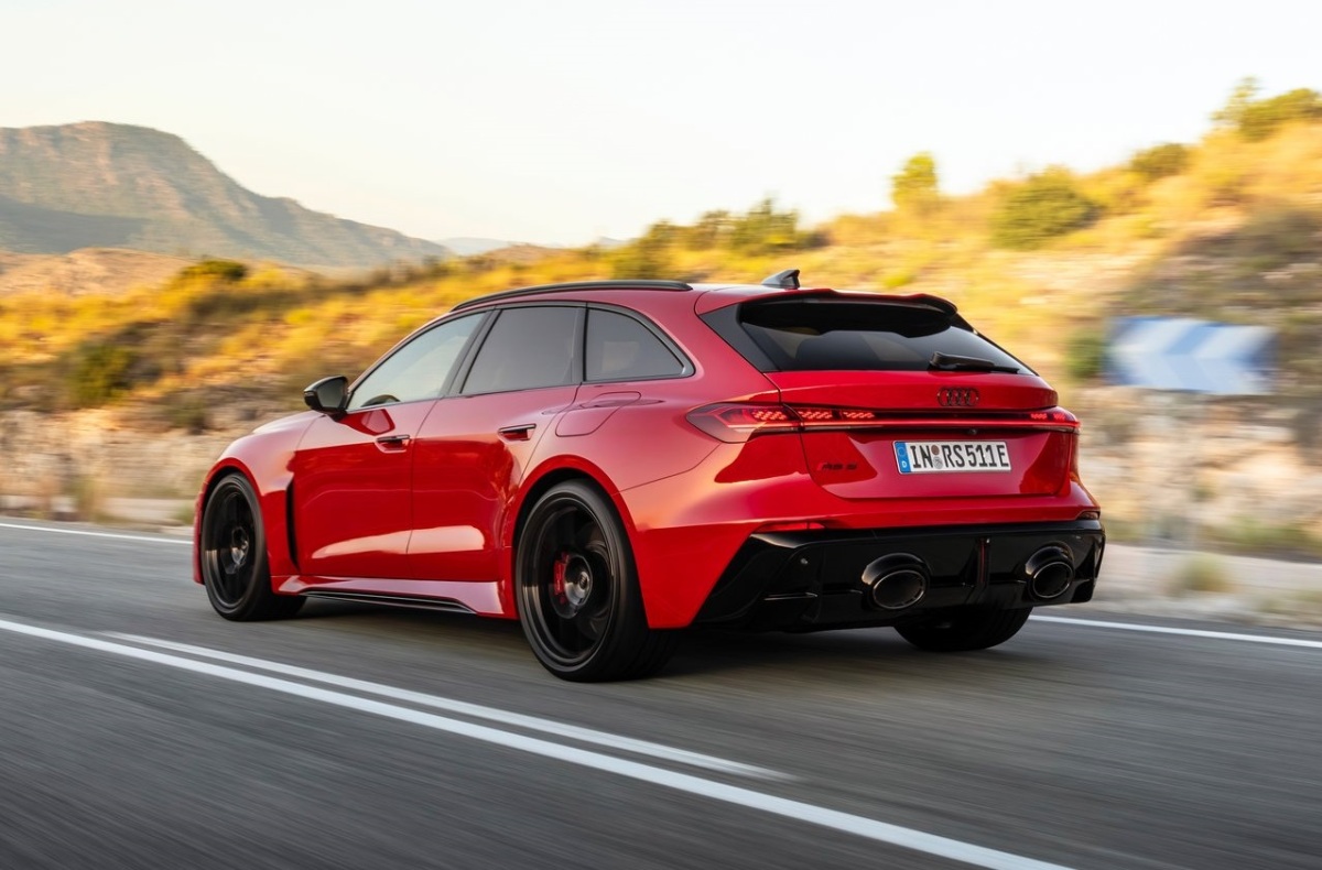 Audi RS 5 Avant 8