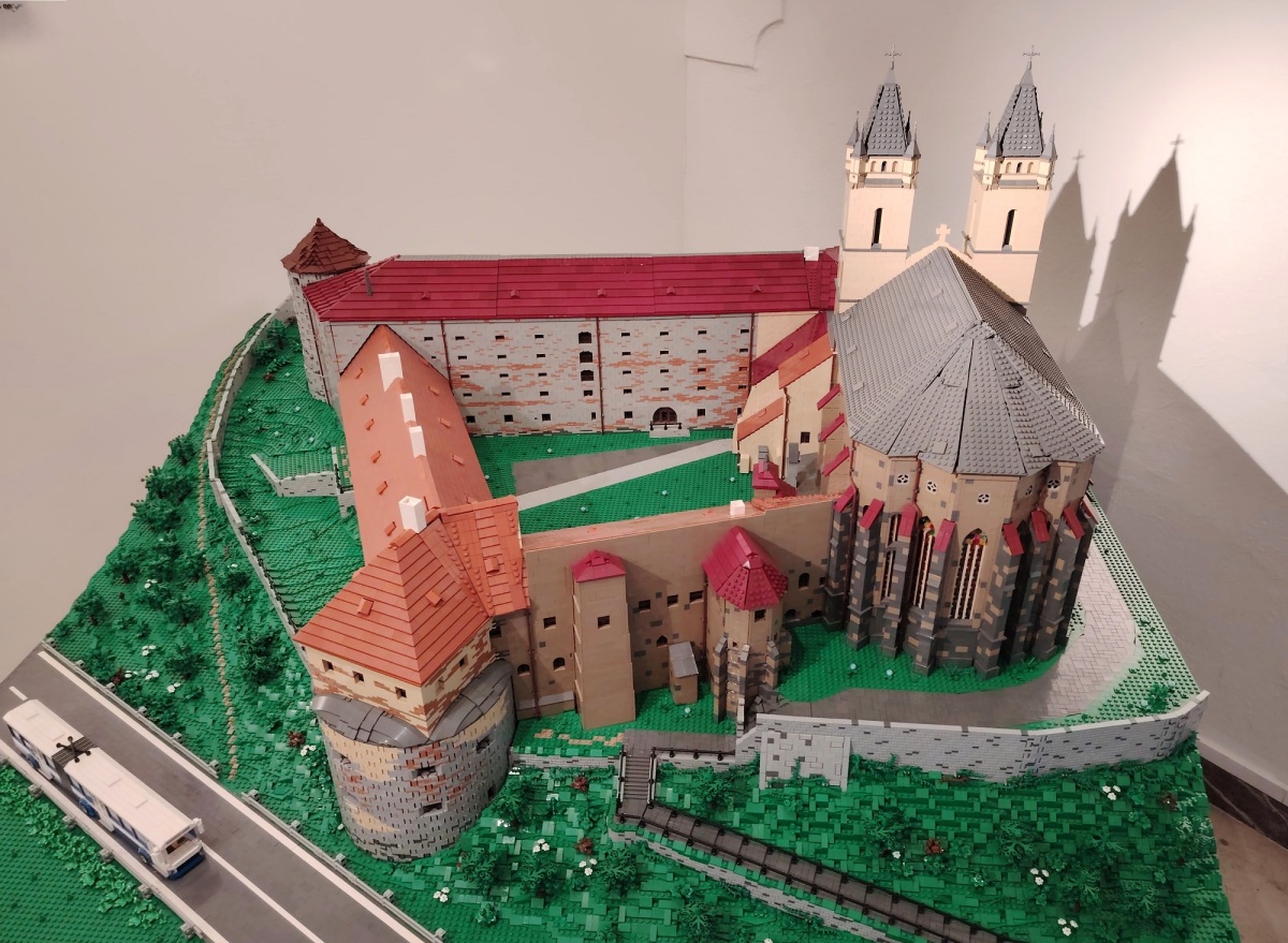 benediktínsky kláštor, lego, Nová Baňa