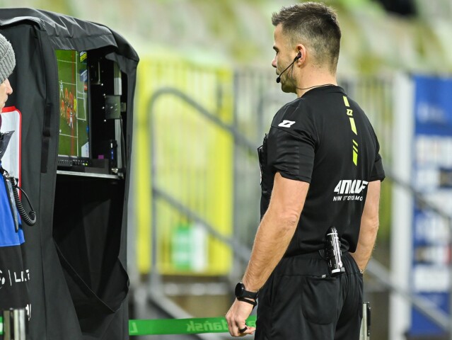 futbalový rozhodca