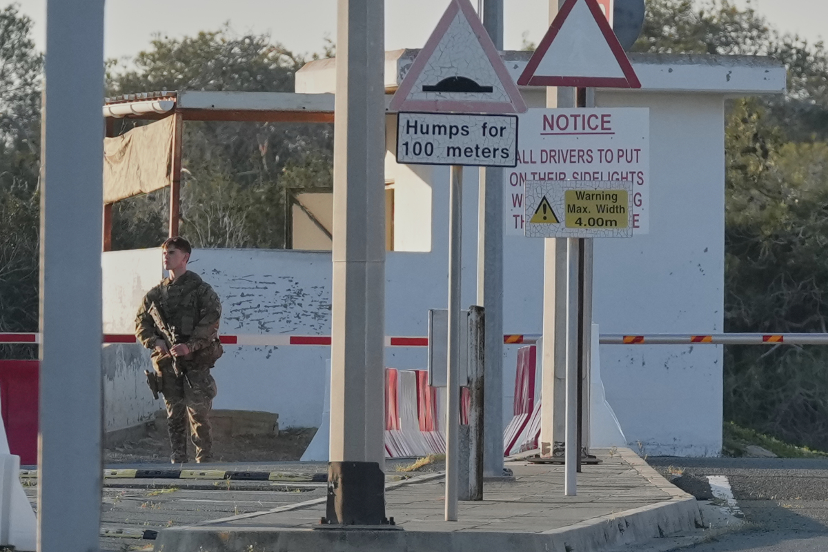 Cyprus Británia základňa útok dron obrana