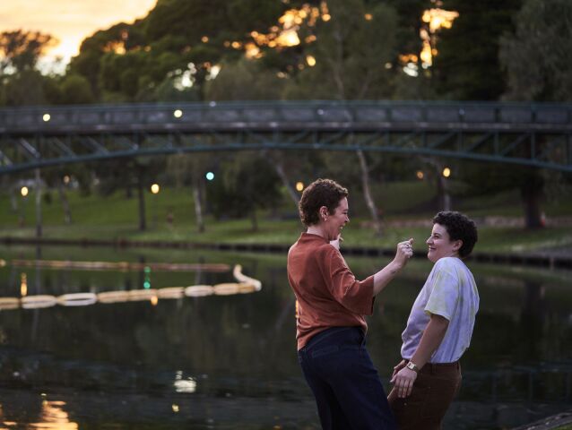 nehovorte mi dedo, Olivia Colman