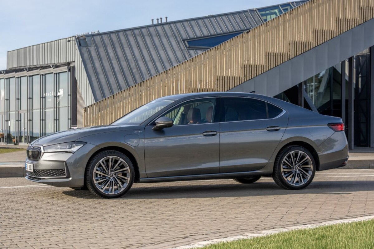 Škoda Superb iV 200 kW - 2026