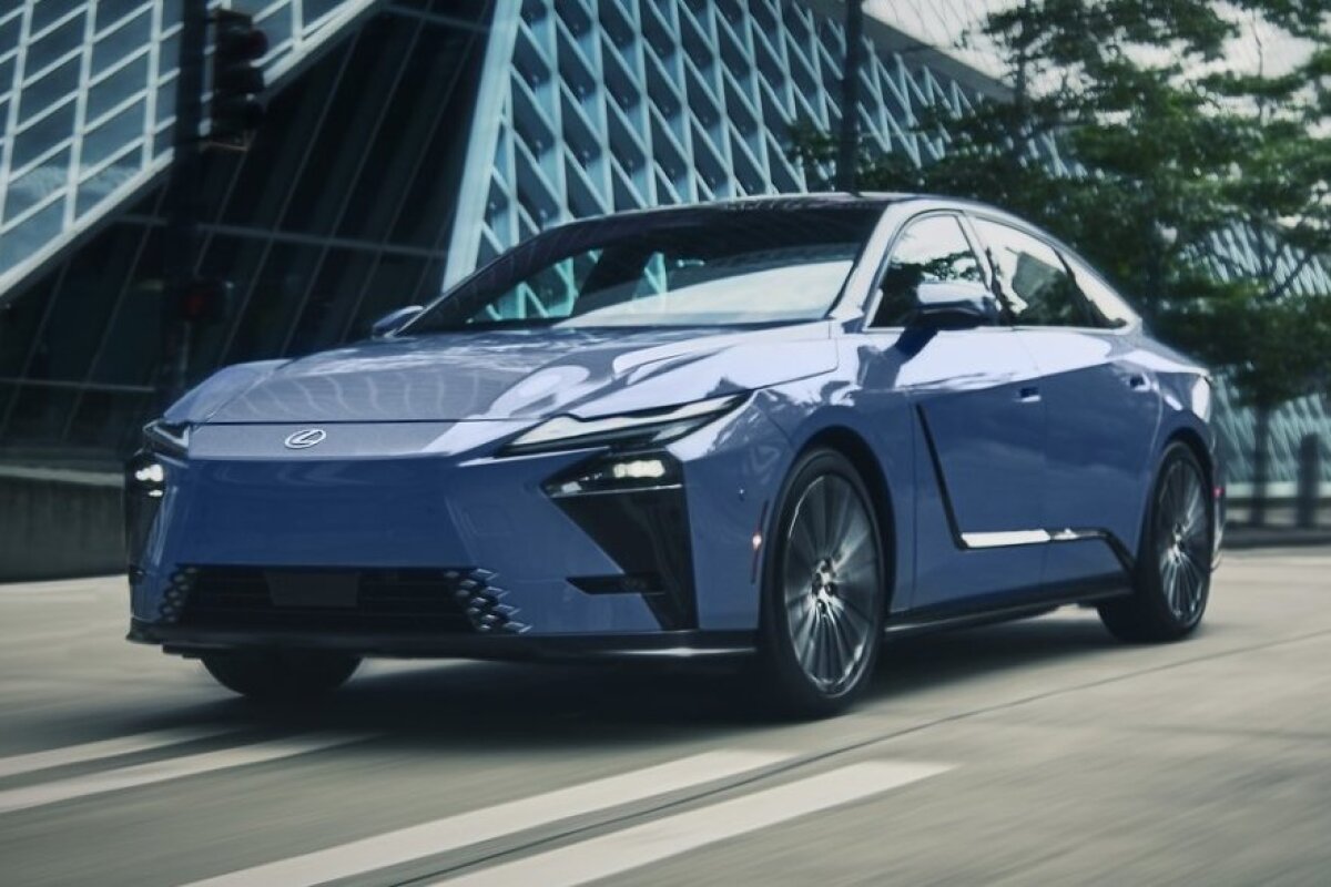 Lexus ES - 2026