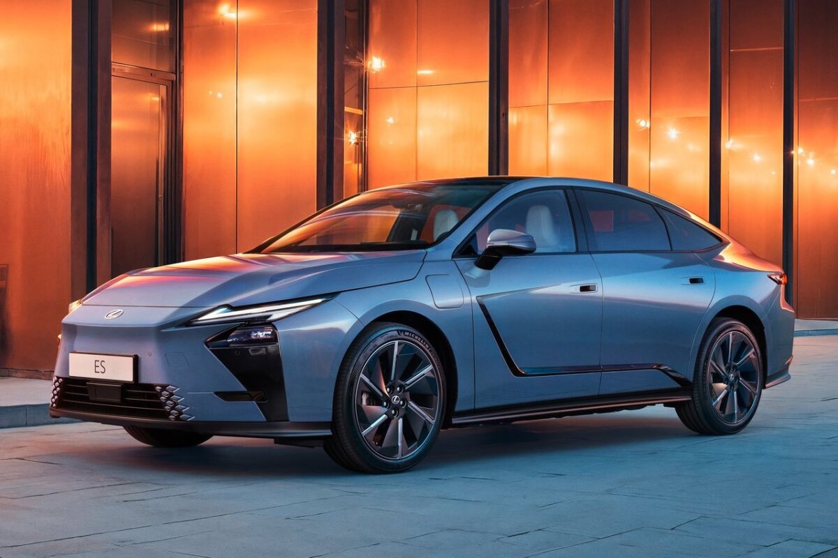 Lexus ES - 2026
