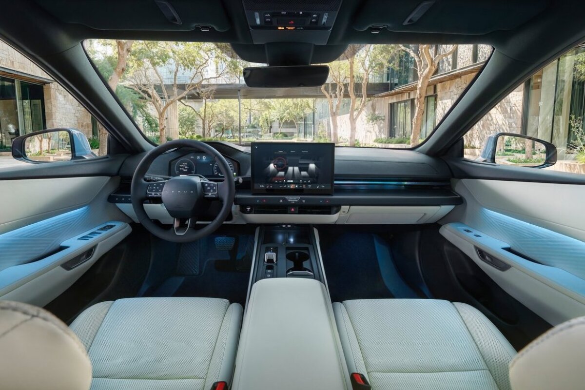 Lexus ES - 2026