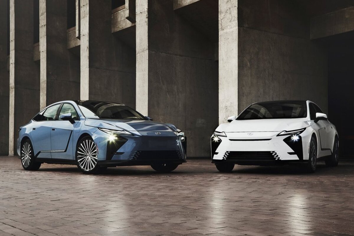 Lexus ES - 2026