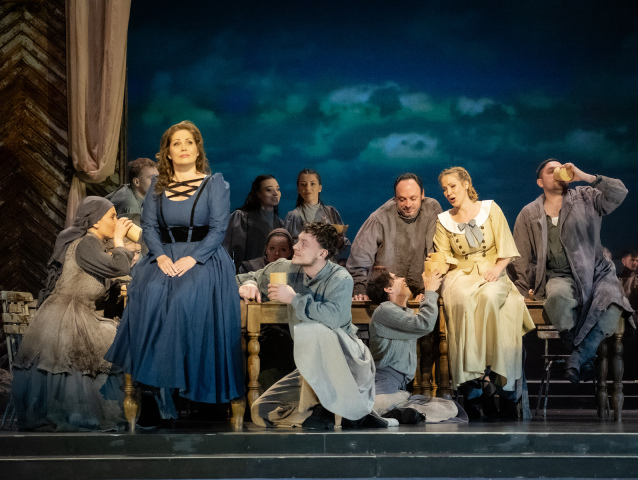 Jolana Fogašová,  Alena Grach, Onegin