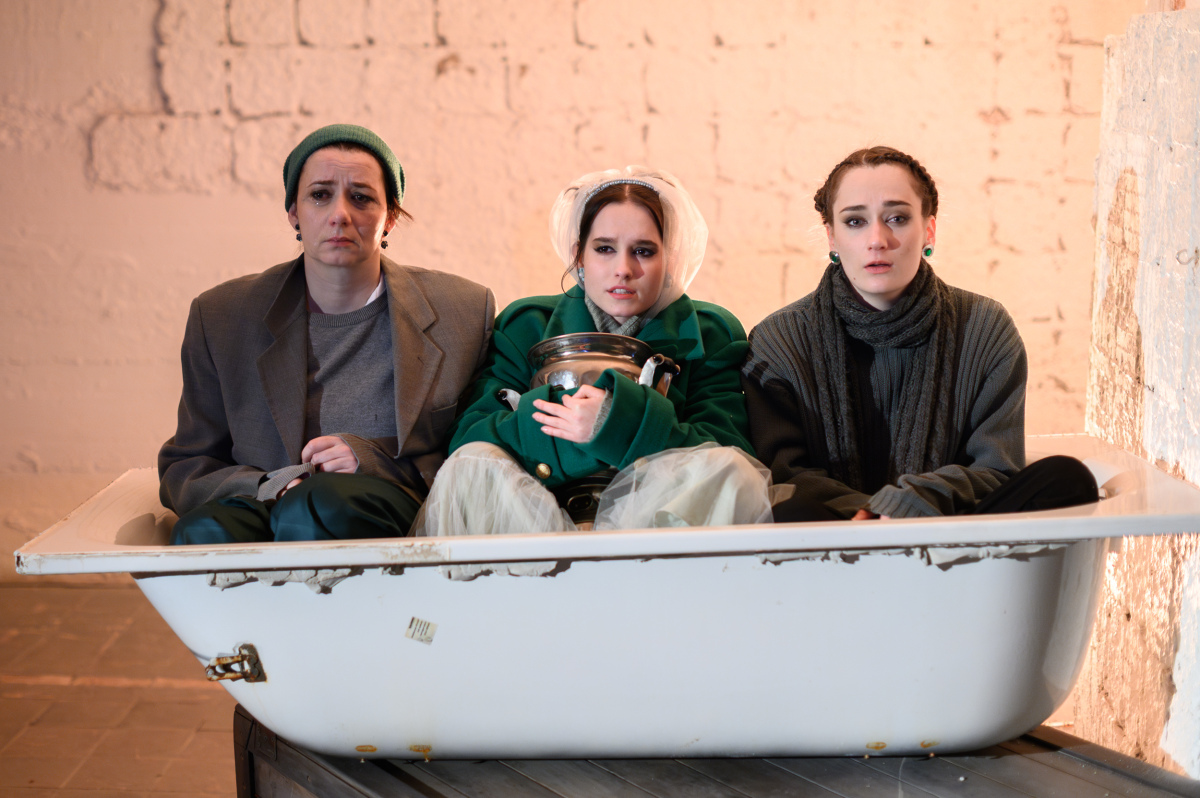 DPOH, Tri sestry, Ivana Kološová, Zuzana Konečná, Alexandra Lukáčová