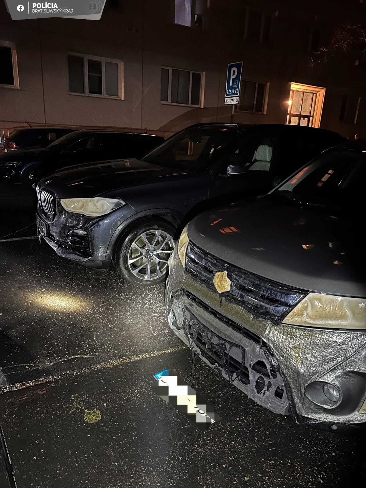 požiar autá hasiči polícia bratislava