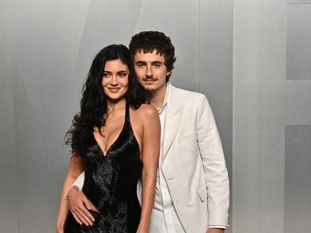 Televízna a internetová hviezda Kylie Jenner a jej partner Timothée Chalamet.
