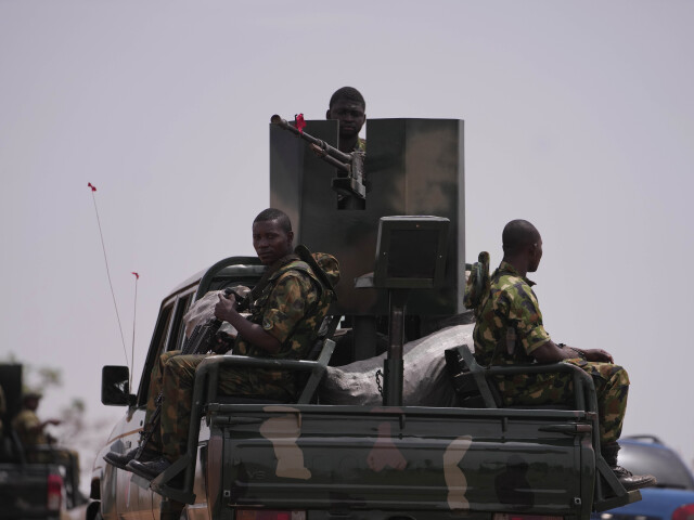 Nigéria, armáda, vojaci Nigérijská armáda