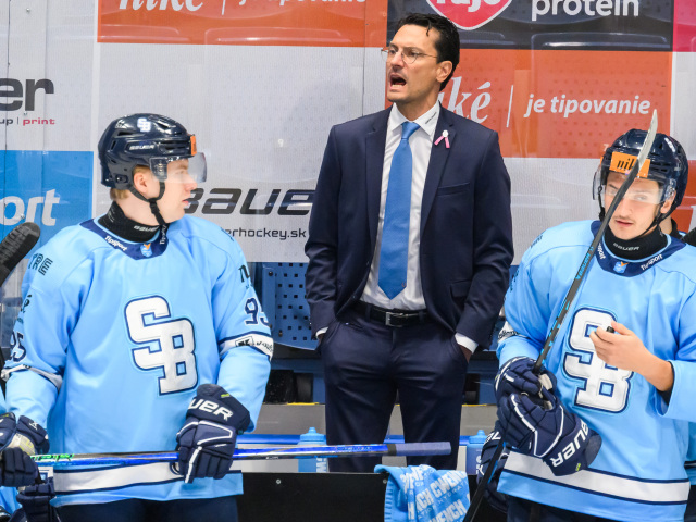 SR Bratislava hokej Slovan Tapper Peterek