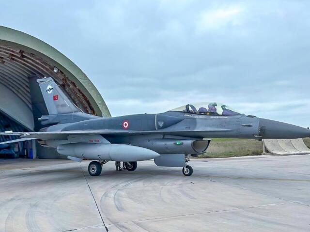 Turecké stíhacie lietadlo F-16