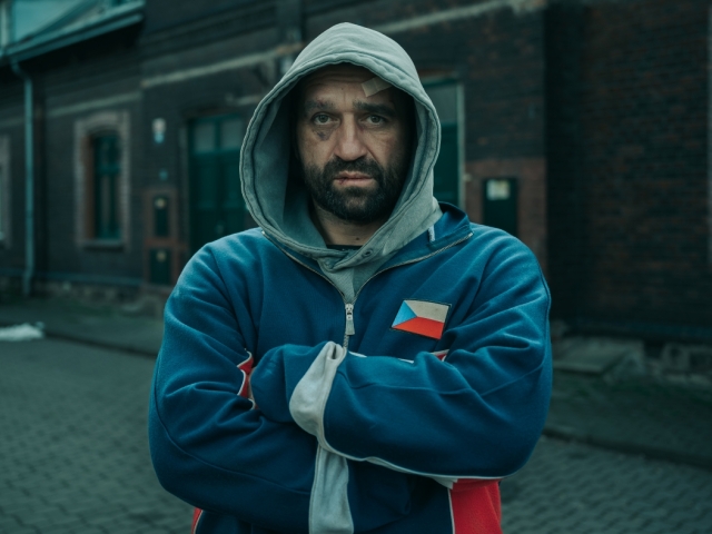 Bojovnik Milan Ondrik v ulohe Hoffa zvadza najtazsi zapas svojho zivota. Zdroj Bontonfilm