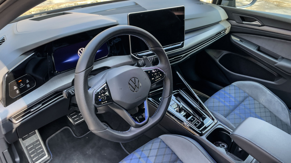 VW Golf R Variant - test 2026
