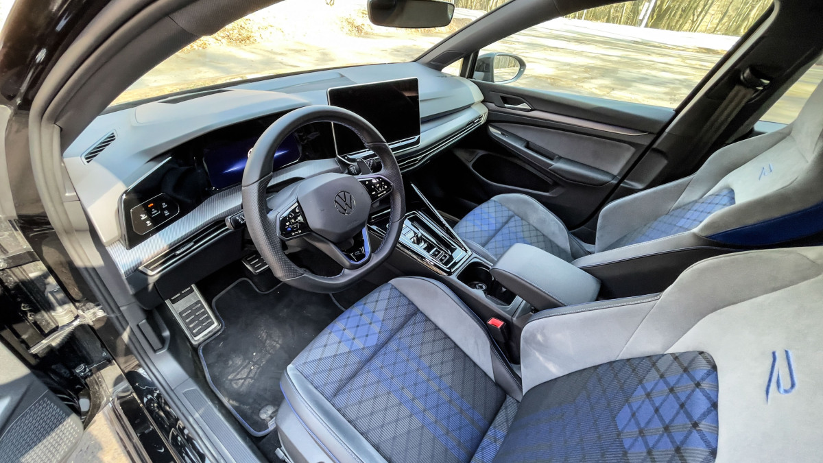 VW Golf R Variant - test 2026