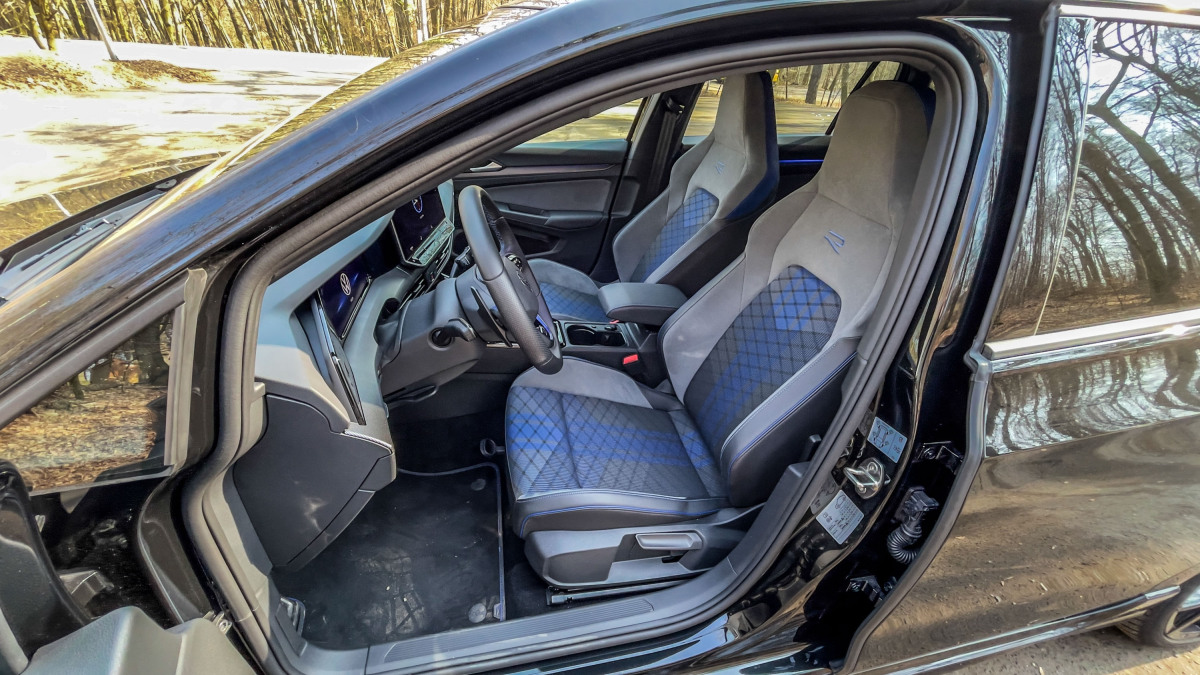 VW Golf R Variant - test 2026