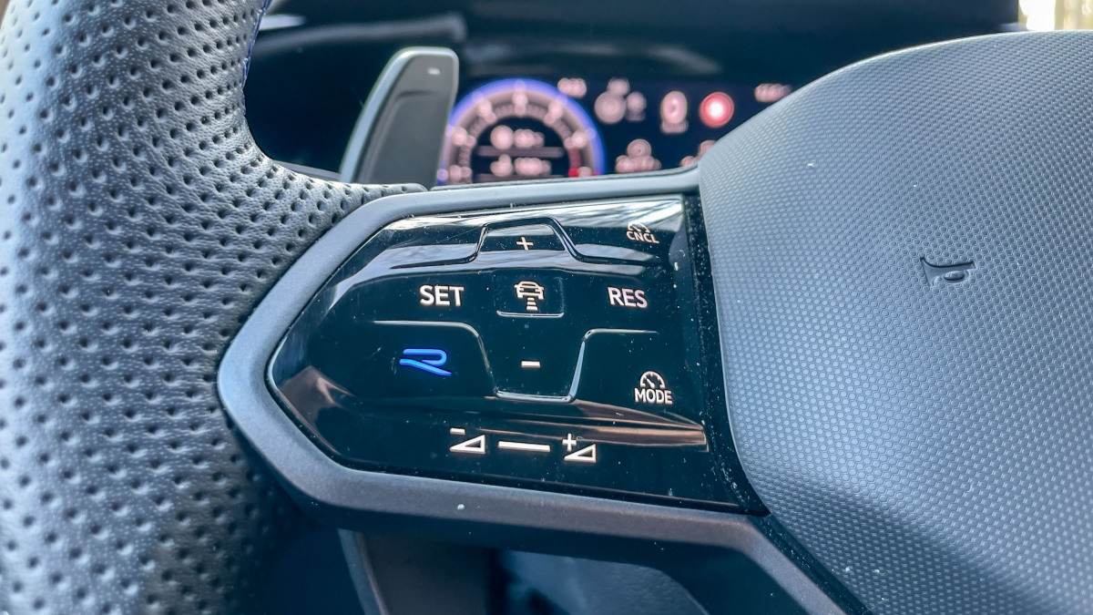 VW Golf R Variant - test 2026