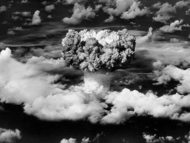 Little boy, prvá atomova bomba, jadrový výbuch, Hirošima, nukleárna zbraň