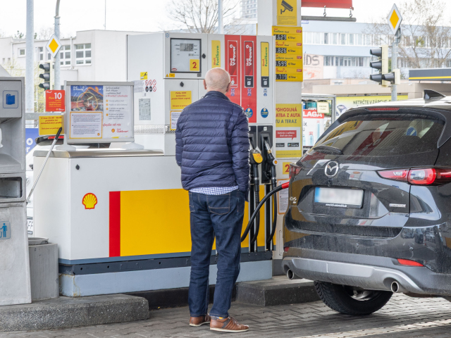 pumpa, benzín, ceny benzínu, tankovanie, obmedzenia,