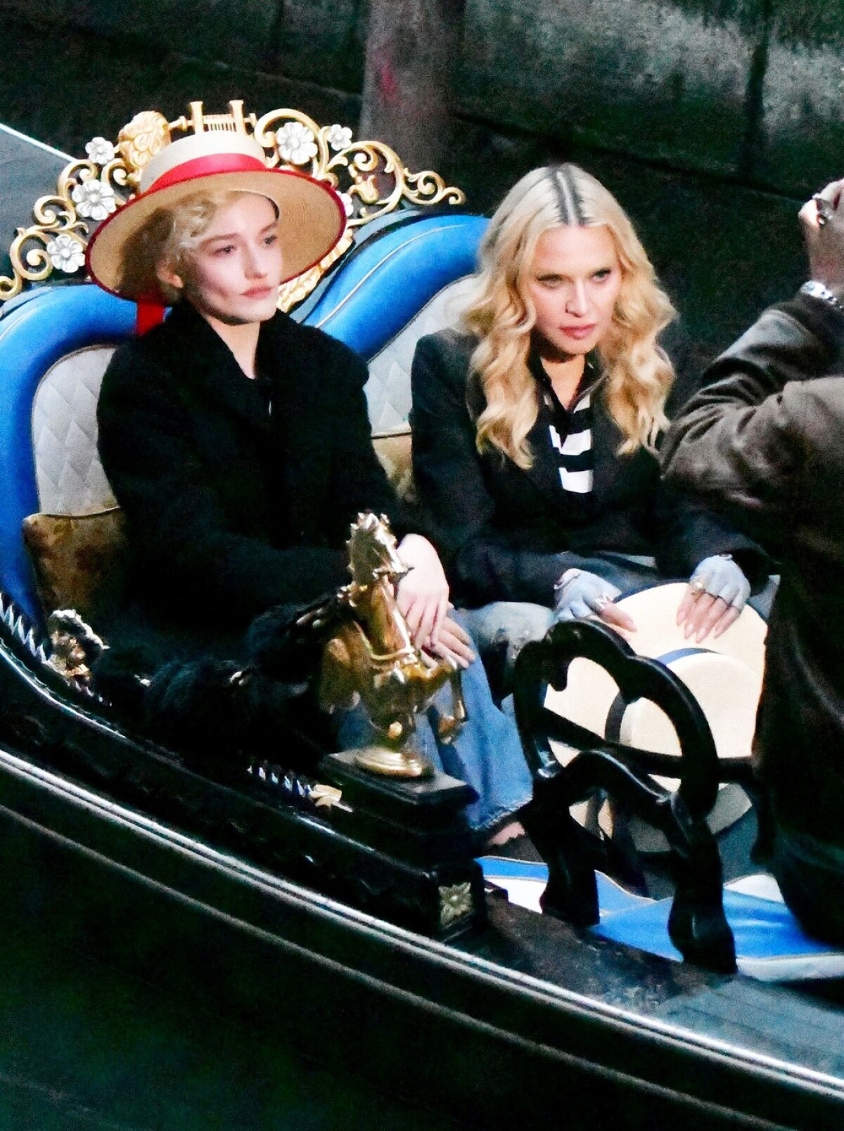 Madonna a americká herečka Julia Garner 