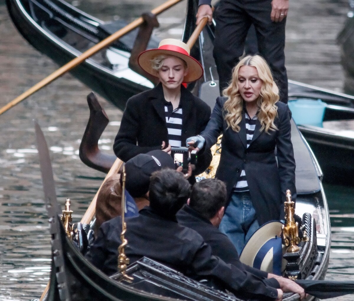 Madonna a americká herečka Julia Garner 