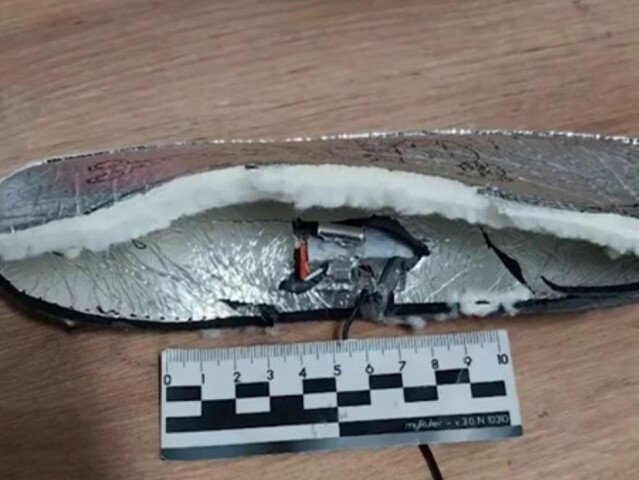 ruské topánky, nastražená bomba, TNT,