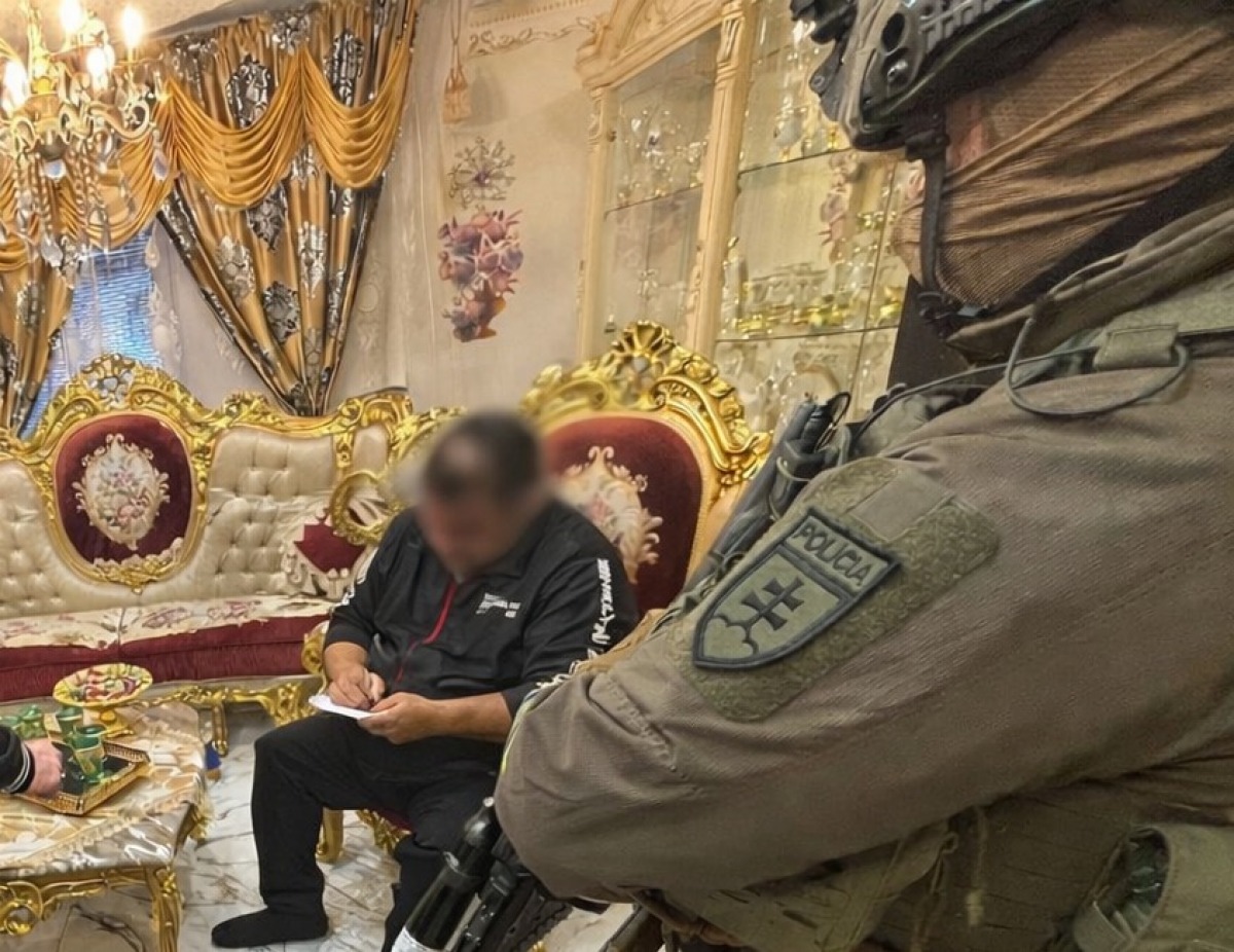 Polícia / Obchodovanie s ľuďmi /