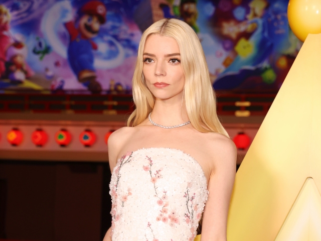 Anya Taylor-Joy v kreácii Christian Dior Haute Couture