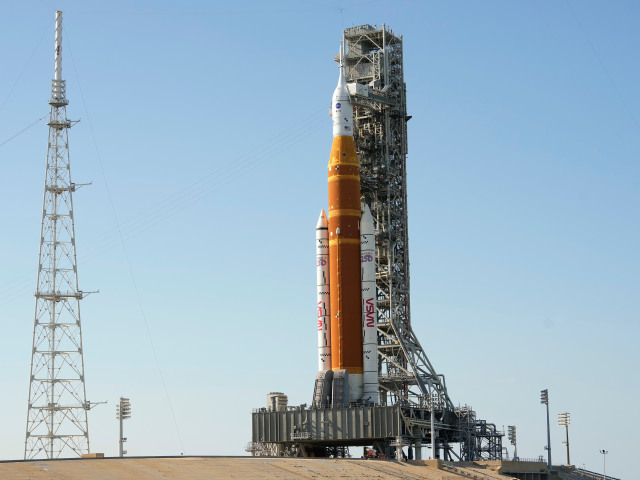 NASA Artemis Moonshot