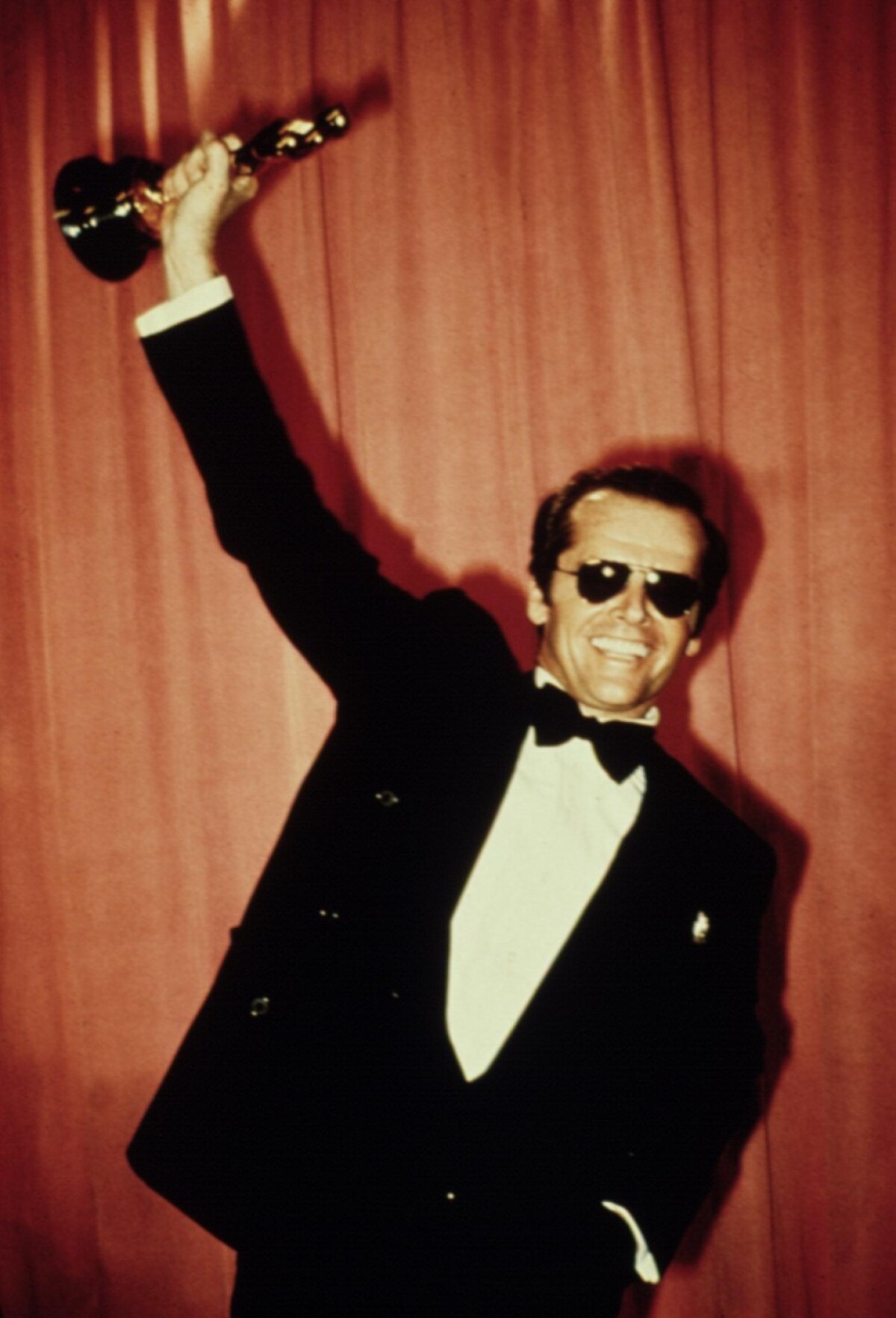 Jack Nicholson so soškou Oscara