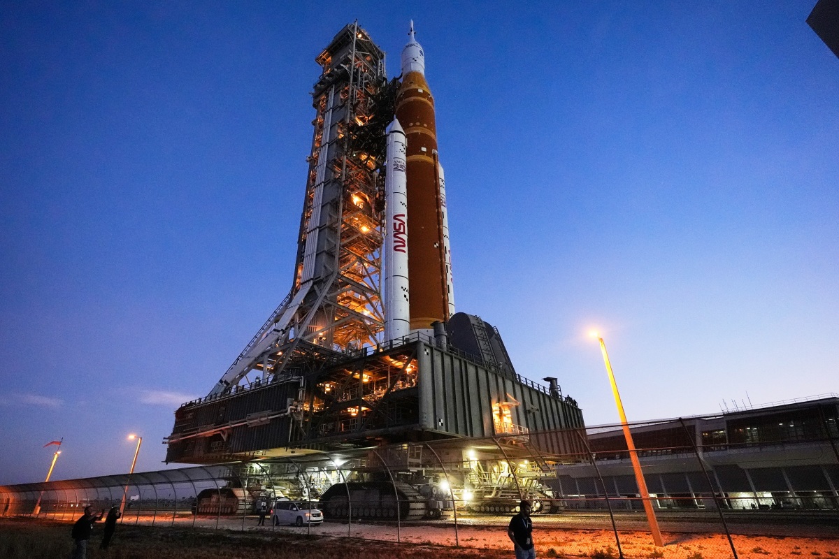 NASA Artemis Moonshot