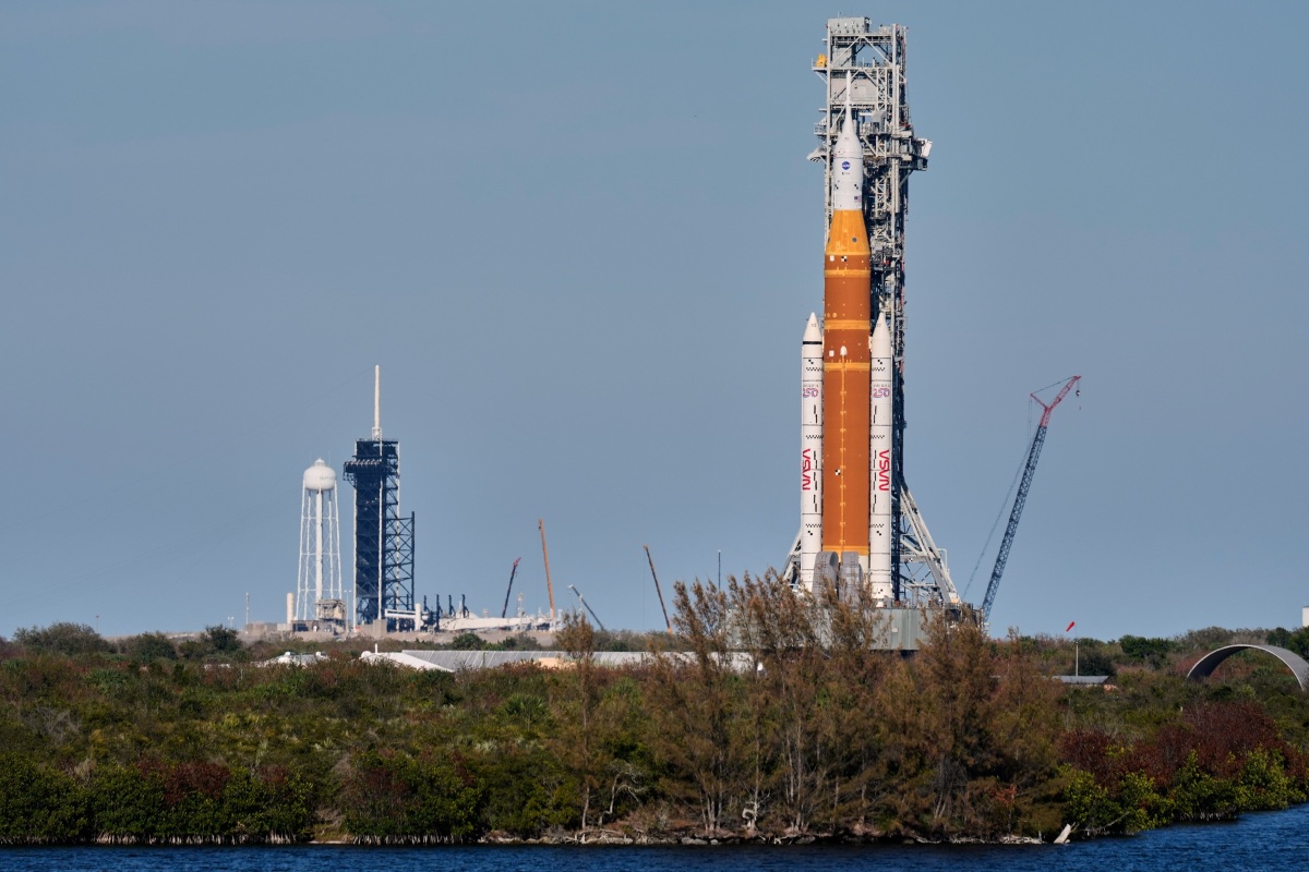 NASA Artemis Moonshot