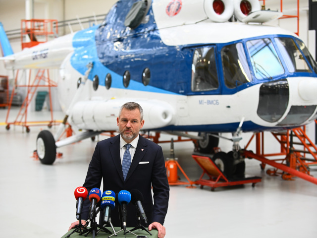 SR Trenčín prezident armáda návšteva Pellegrini TNX