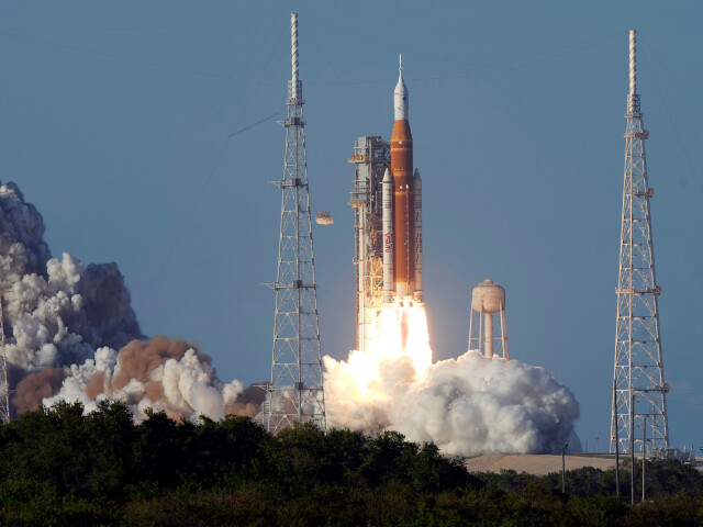 APTOPIX NASA Artemis Moonshot