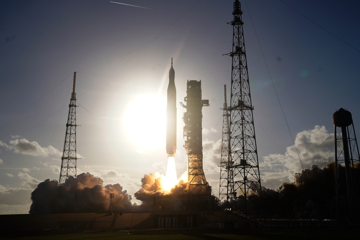NASA Artemis Moonshot