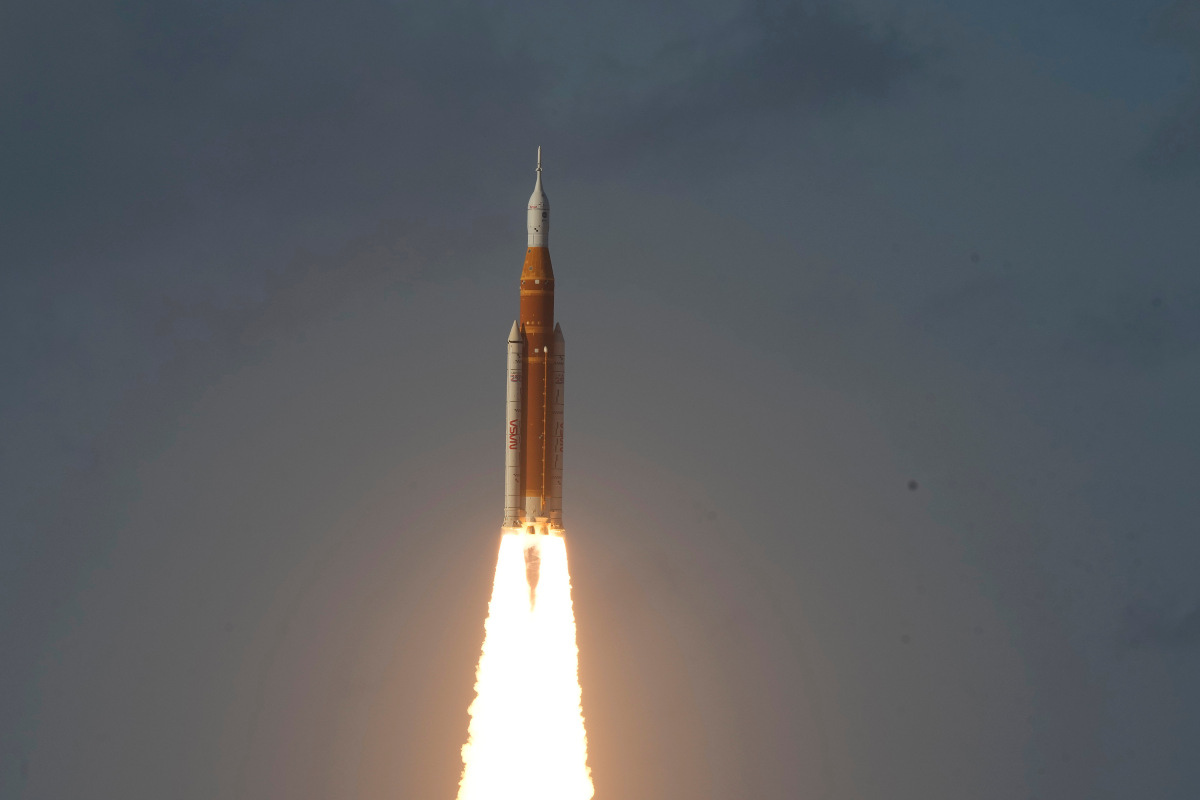 NASA Artemis Moonshot