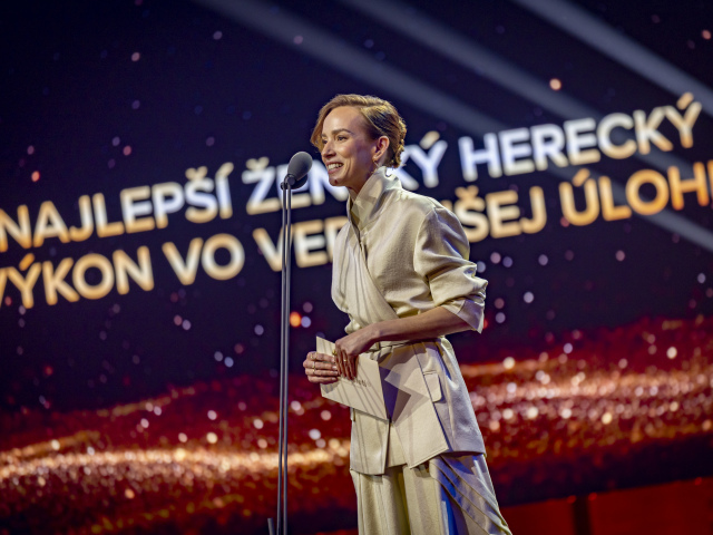 Jednu z cien večera odovzdala aj Táňa Pauhofová. 