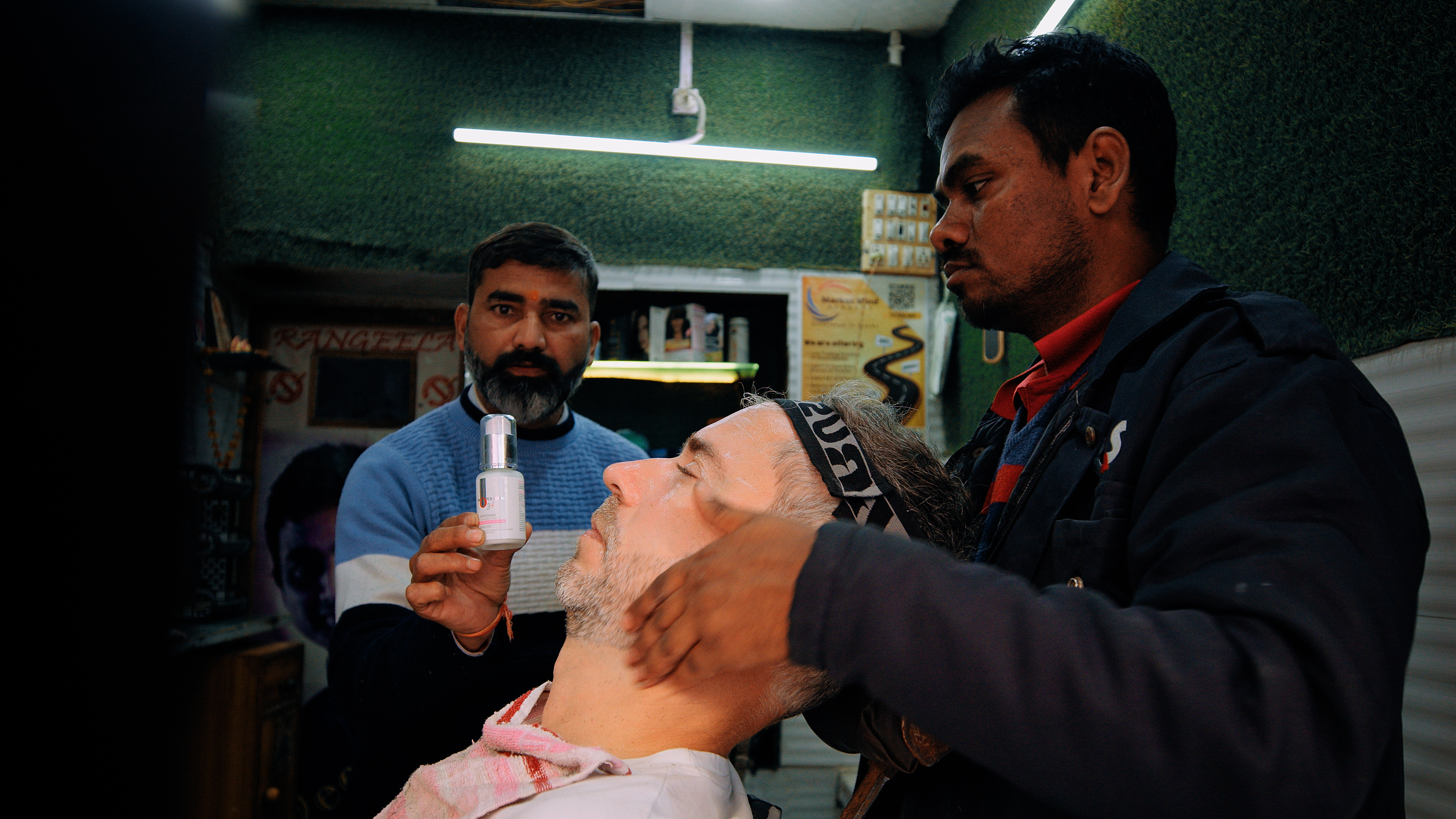 Dve tváre sveta - India